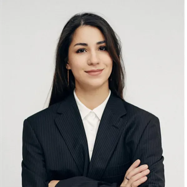 Психолог Анастасія Лисевич - Працюю з наслідками травм, тривожними, депресивними станами та життєвими кризами. Допомагаю відновити внутрішній ресурс та знайти особисті сенси за допомогою методів з доведеною ефективністю.