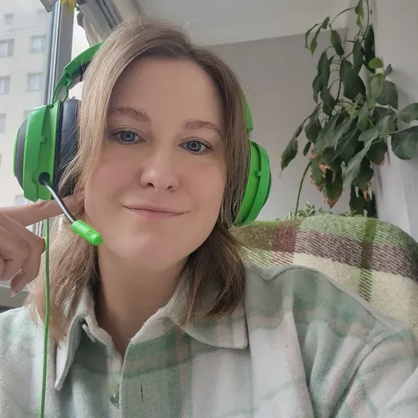 Психолог Ольга Оверко - Допомагаю розібратись у собі, знизити тривожність і знайти внутрішню опору через безпечну, структурну індивідуальну роботу. З клієнтами стараюсь будувати простір в якому можна проявляти всі думки та емоції – та знаходити рішення, які допоможуть вийти з кризи.