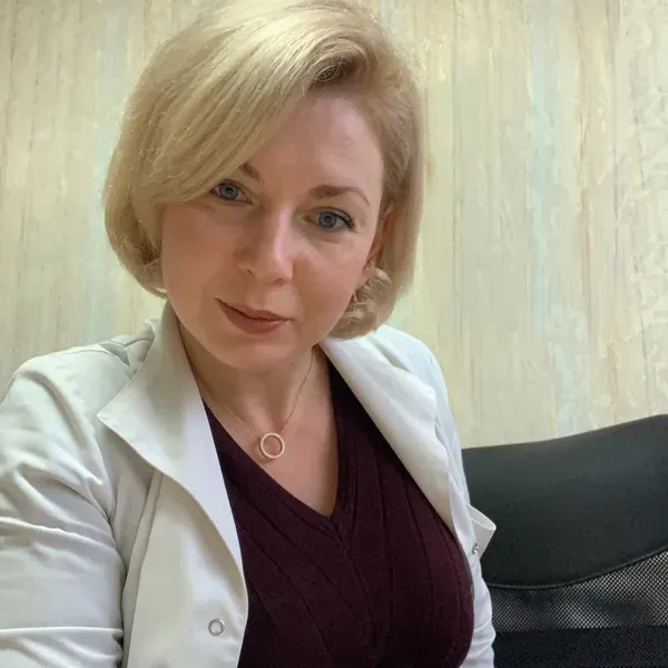 Психолог Олена Тараненко - Я лікар психіатр, маю 20 років досвіду роботи з різними категоріями пацієнтів.  Займаюсь діагностикою стану та підбором медикаментозного лікування